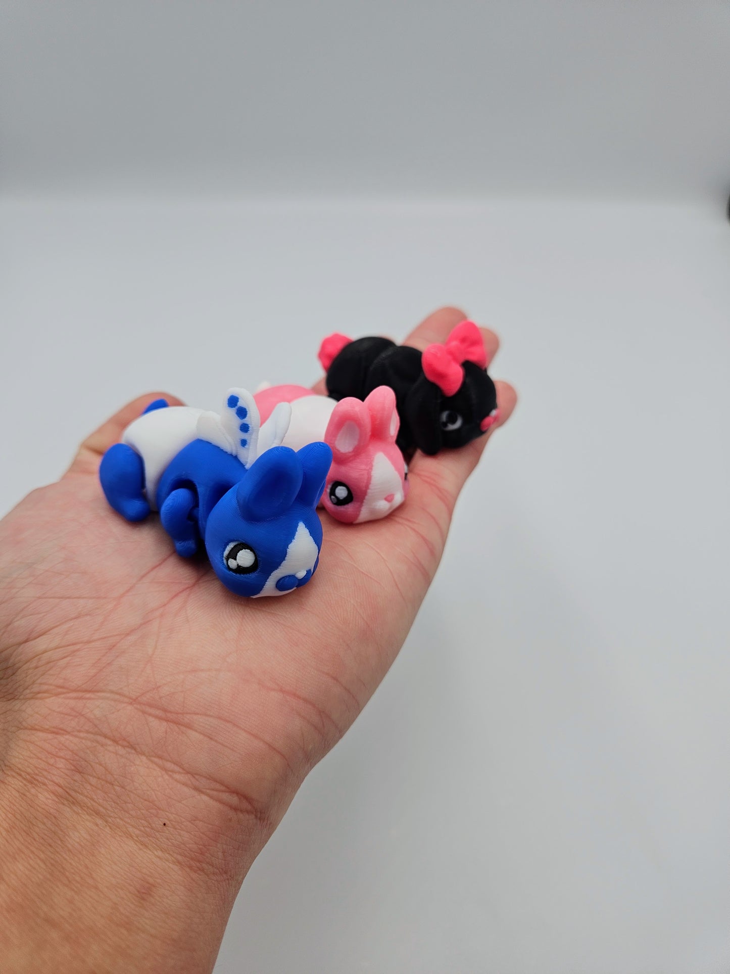 Bunny Egg With 3x Bunny Articulating Fidget Toys